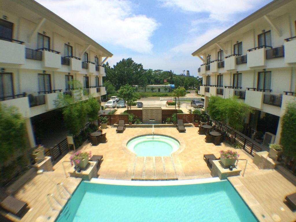 Mansion Garden Hotel Olongapo Exterior foto