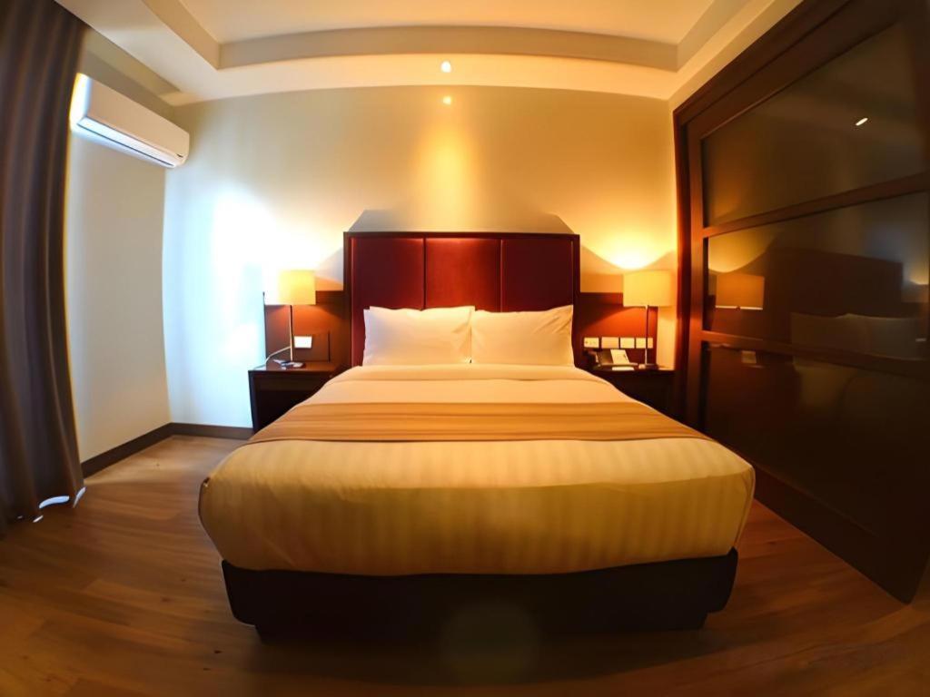 Mansion Garden Hotel Olongapo Exterior foto