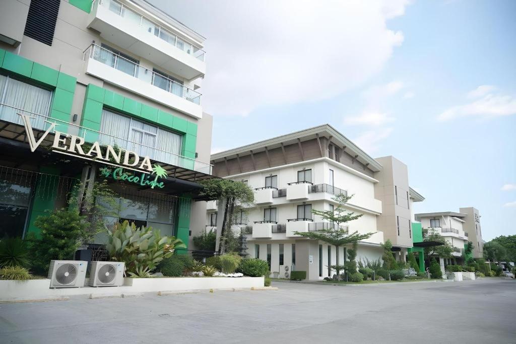 Mansion Garden Hotel Olongapo Exterior foto